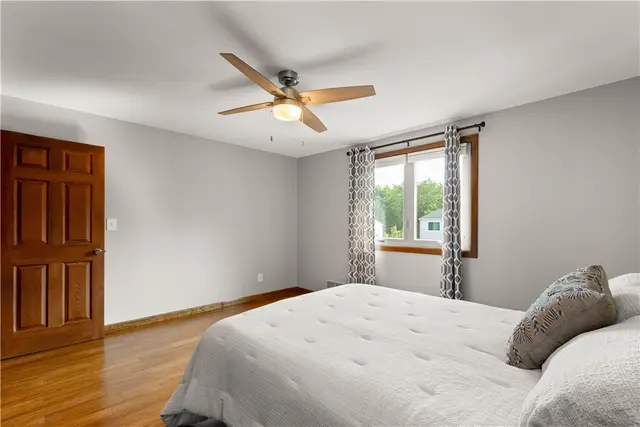3180 Camberly Dr gallery image 3