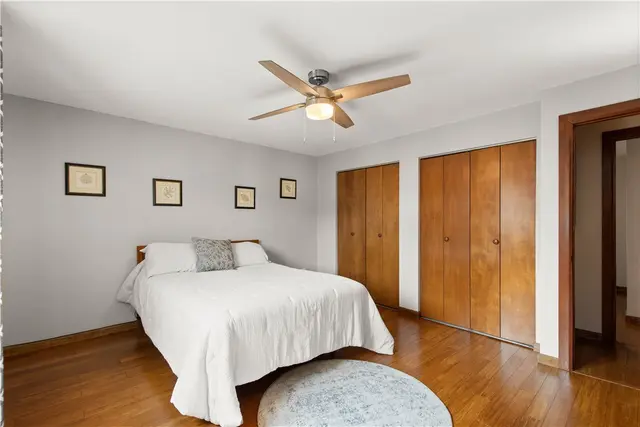 3180 Camberly Dr gallery image 4