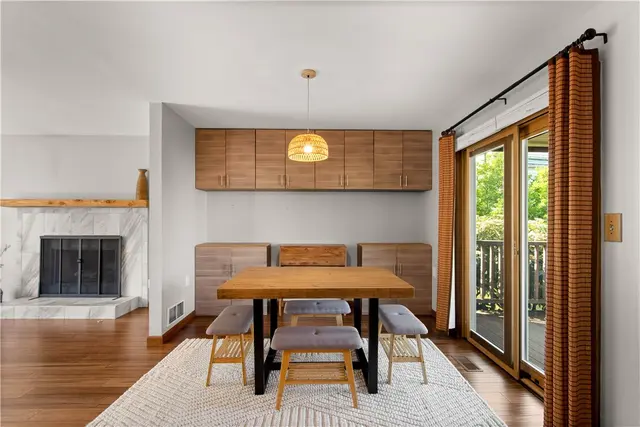 3180 Camberly Dr gallery image 10