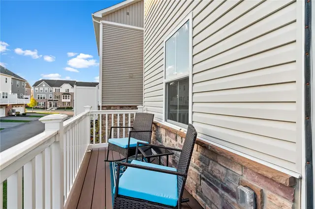 319 Caledonia Place gallery image 10