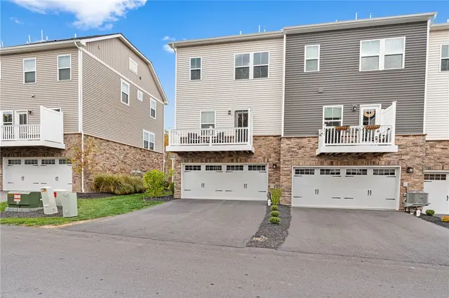 319 Caledonia Place gallery image 16