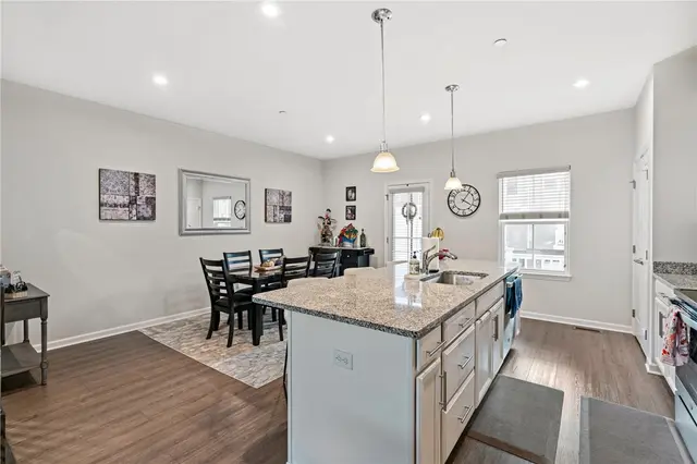 319 Caledonia Place gallery image 19