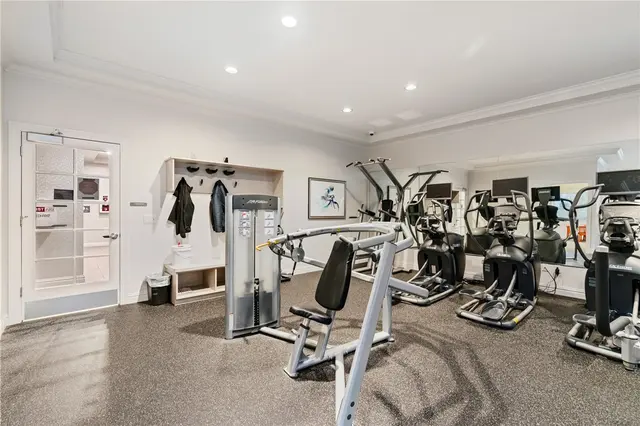 319 Caledonia Place gallery image 20