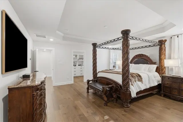 319 Crest Ln gallery image 19