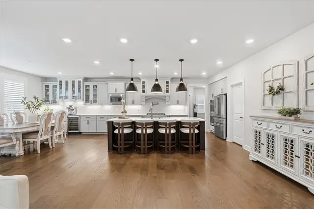 319 Crest Ln gallery image 26