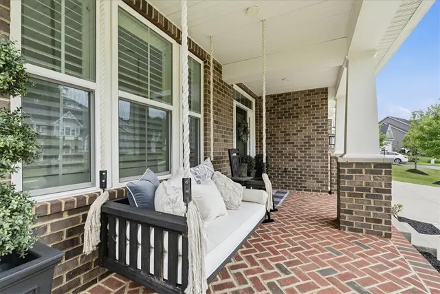 319 Crest Ln gallery image 31