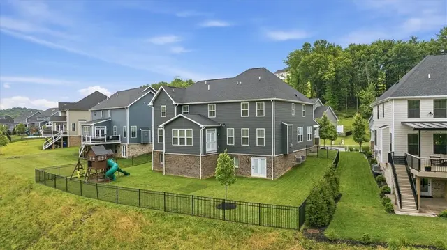 319 Crest Ln gallery image 42