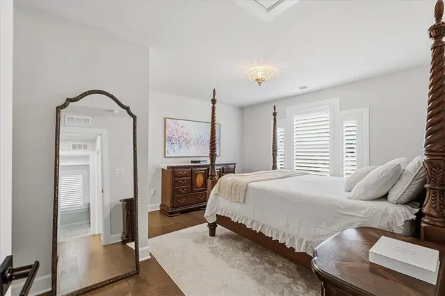 319 Crest Ln gallery image 44