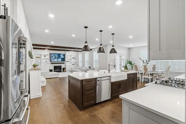 319 Crest Ln gallery image 45