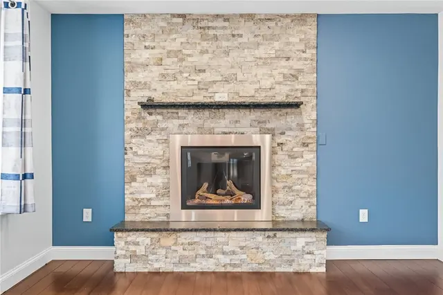 319 Hummingbird Cir gallery image 5