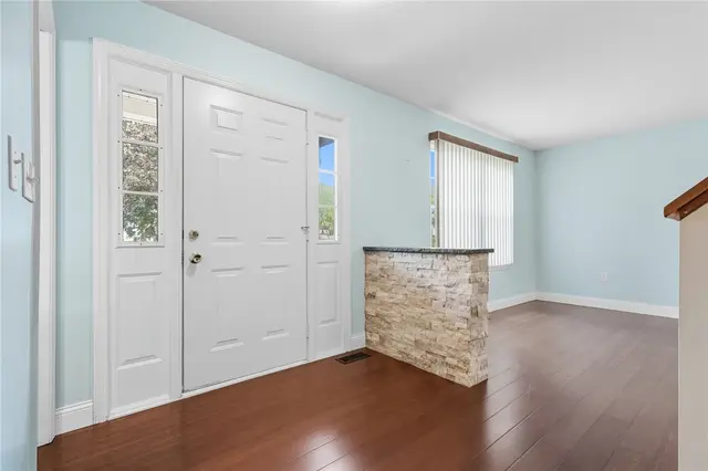 319 Hummingbird Cir gallery image 6