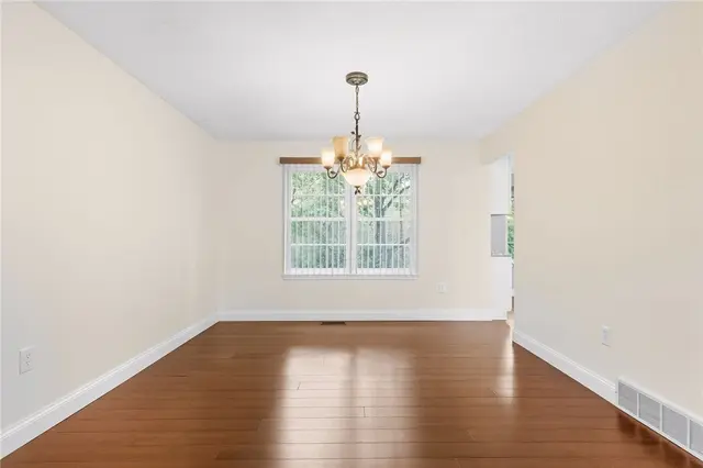 319 Hummingbird Cir gallery image 10