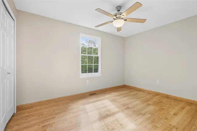 319 Hummingbird Cir gallery image 17
