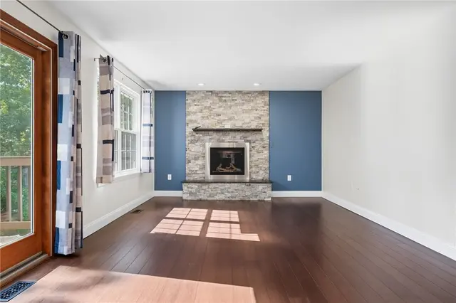 319 Hummingbird Cir gallery image 26