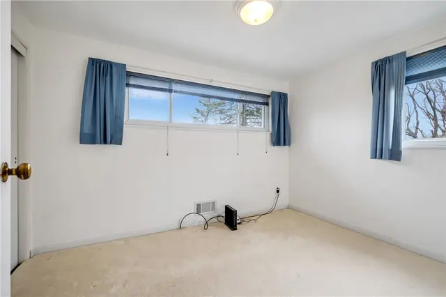 319 Ilex Dr gallery image 10