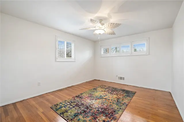 319 Ilex Dr gallery image 17