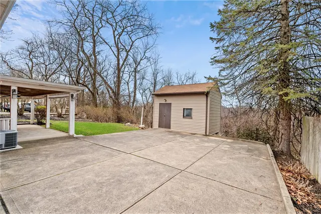 319 Ilex Dr gallery image 26