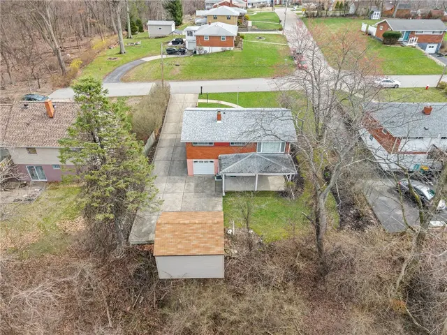 319 Ilex Dr gallery image 28
