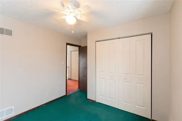 3195 Camberly Dr gallery image 11