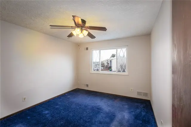 3195 Camberly Dr gallery image 12