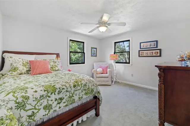 32 Canter Drive gallery image 13