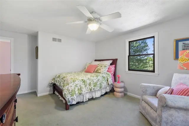 32 Canter Drive gallery image 15