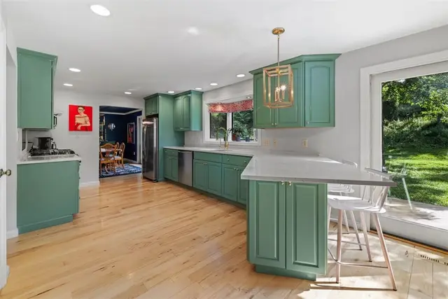 32 Canter Drive gallery image 31