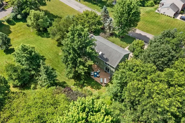 32 Canter Drive gallery image 39