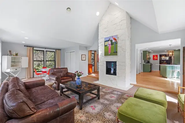 32 Canter Drive gallery image 41