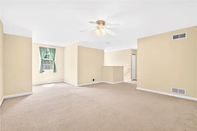 320 Saddlebrook Rd gallery image 5