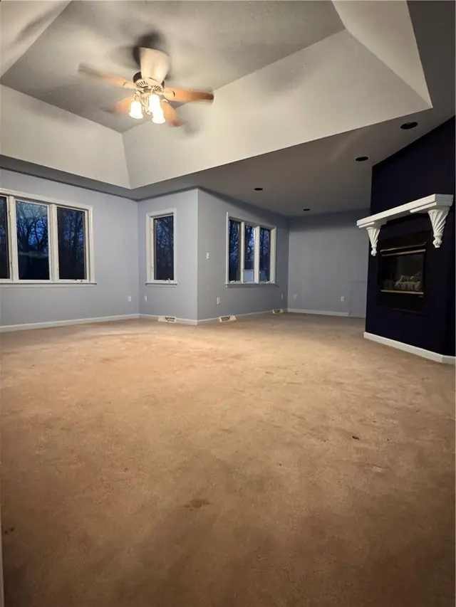 320 Steeplechase Dr gallery image 2