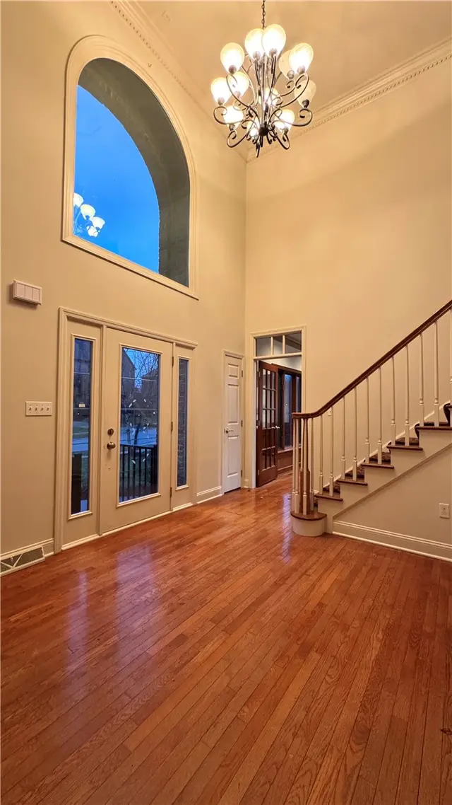 320 Steeplechase Dr gallery image 8