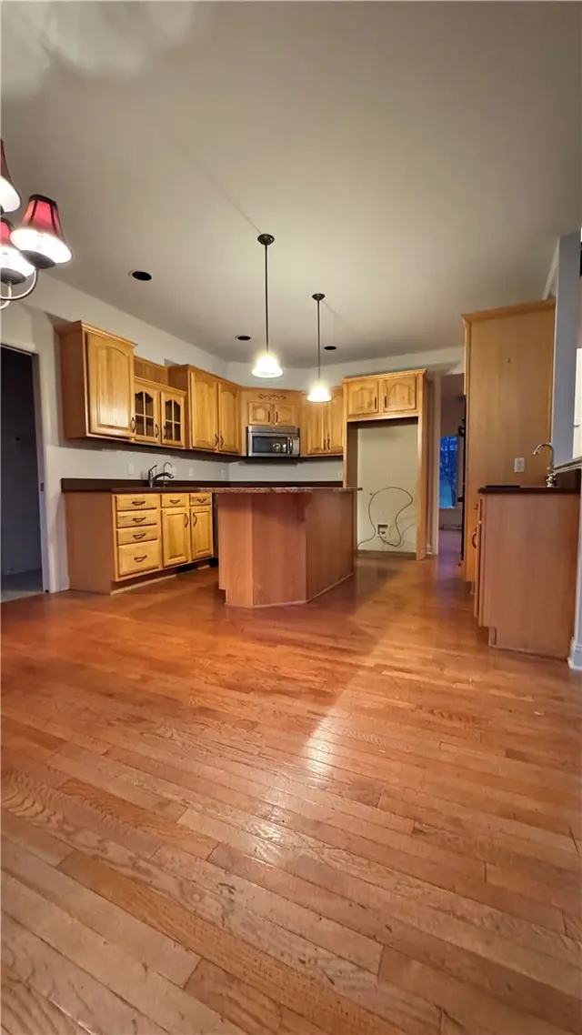 320 Steeplechase Dr gallery image 13