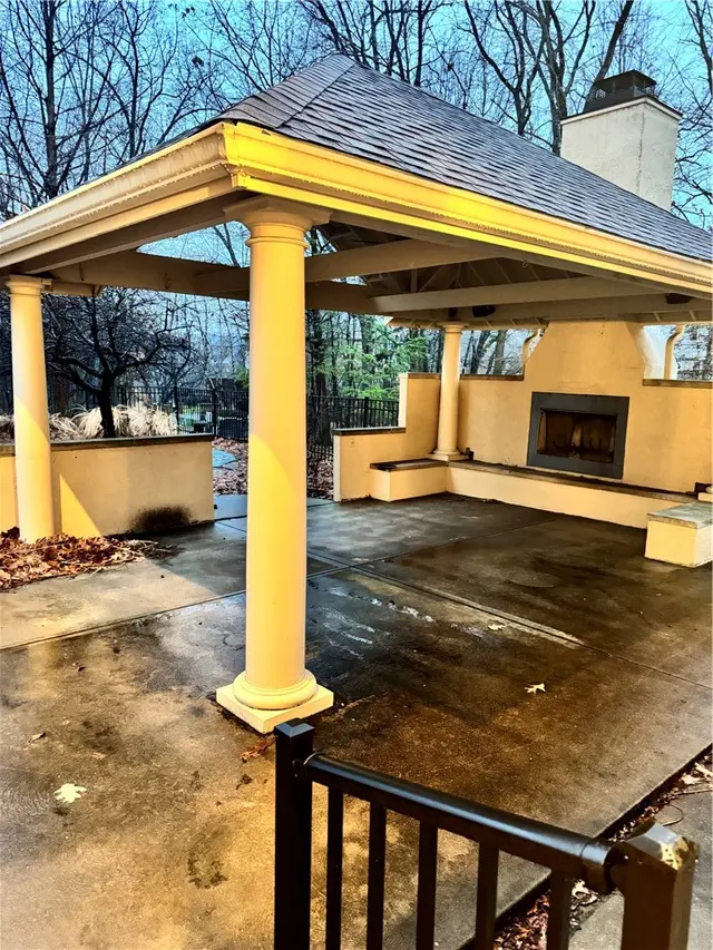 320 Steeplechase Dr gallery image 16