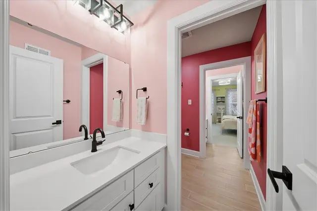 321 Crest Ln gallery image 34