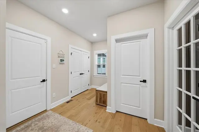 321 Crest Ln gallery image 41
