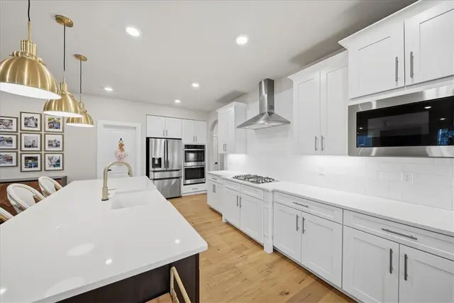 321 Crest Ln gallery image 46