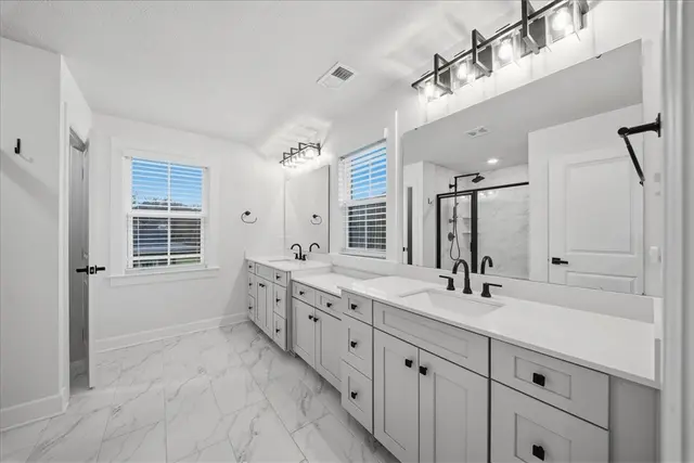 321 Crest Ln gallery image 47