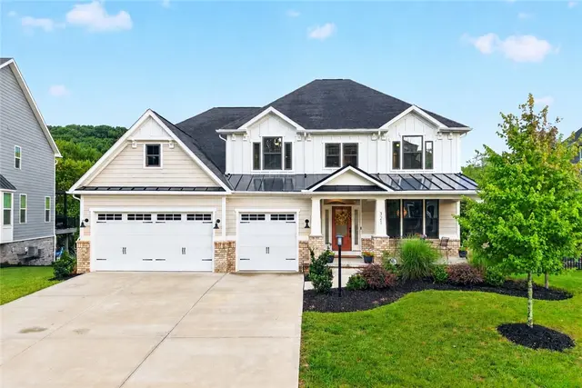 321 Crest Ln