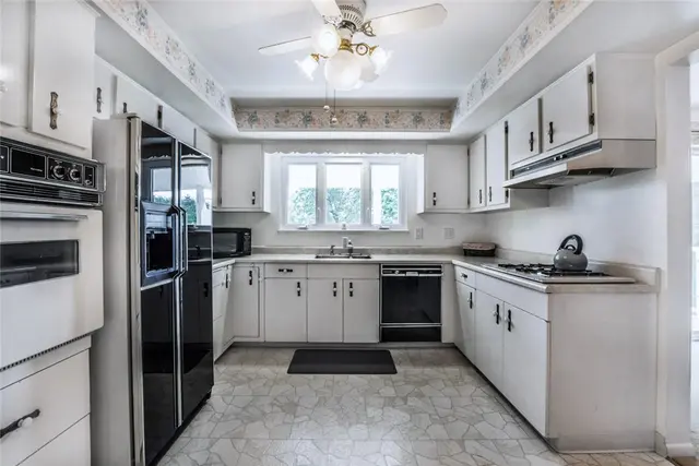 321 Highland Pines Drive gallery image 3