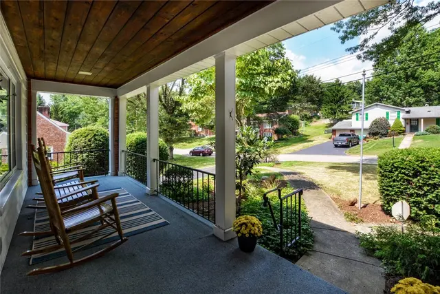321 Highland Pines Drive gallery image 6