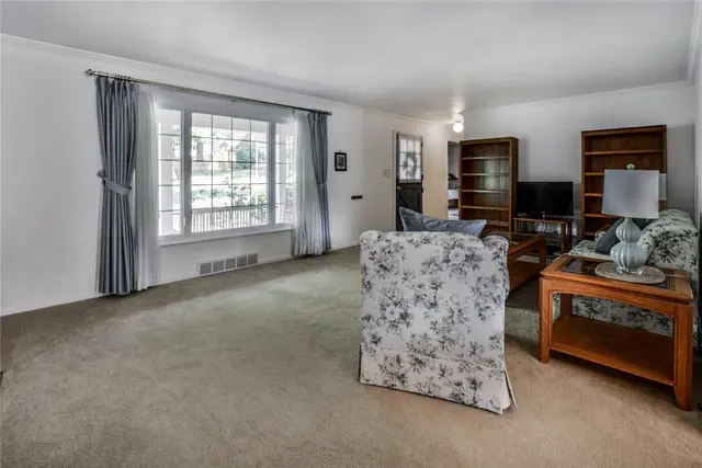 321 Highland Pines Drive gallery image 13