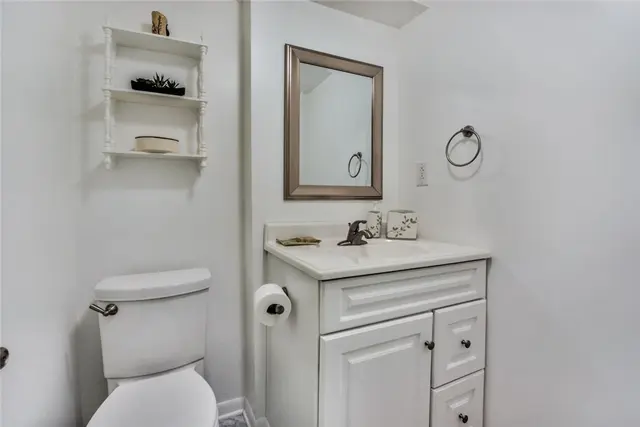 321 Highland Pines Drive gallery image 20