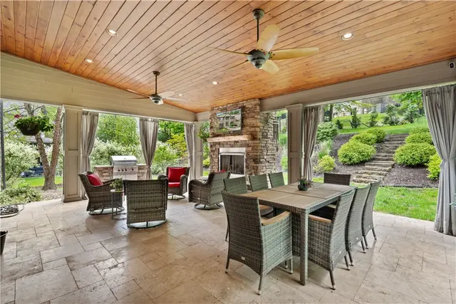 321 Ivy Dr. gallery image 2