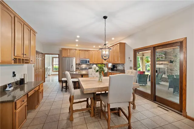 321 Ivy Dr. gallery image 13