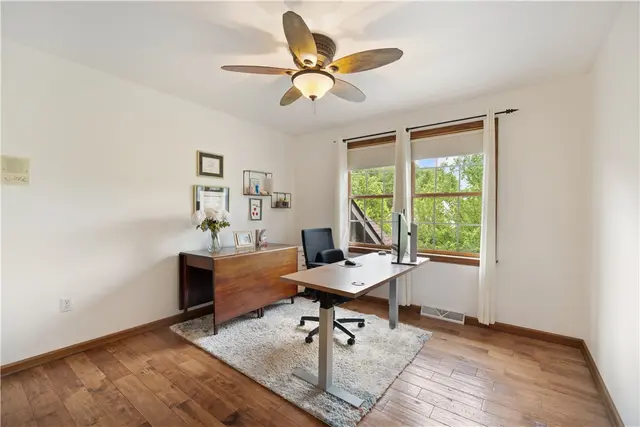 321 Ivy Dr. gallery image 15