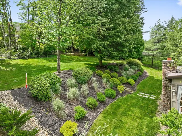 321 Ivy Dr. gallery image 22