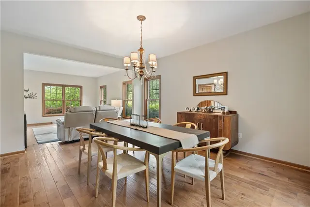321 Ivy Dr. gallery image 23