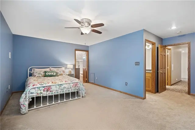 321 Ivy Dr. gallery image 24