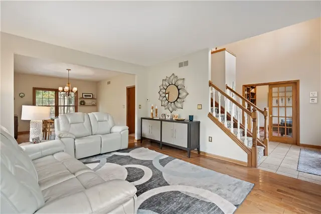 321 Ivy Dr. gallery image 27
